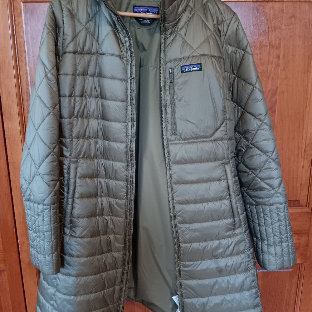 Womens L Patagonia lightweight Green jacket